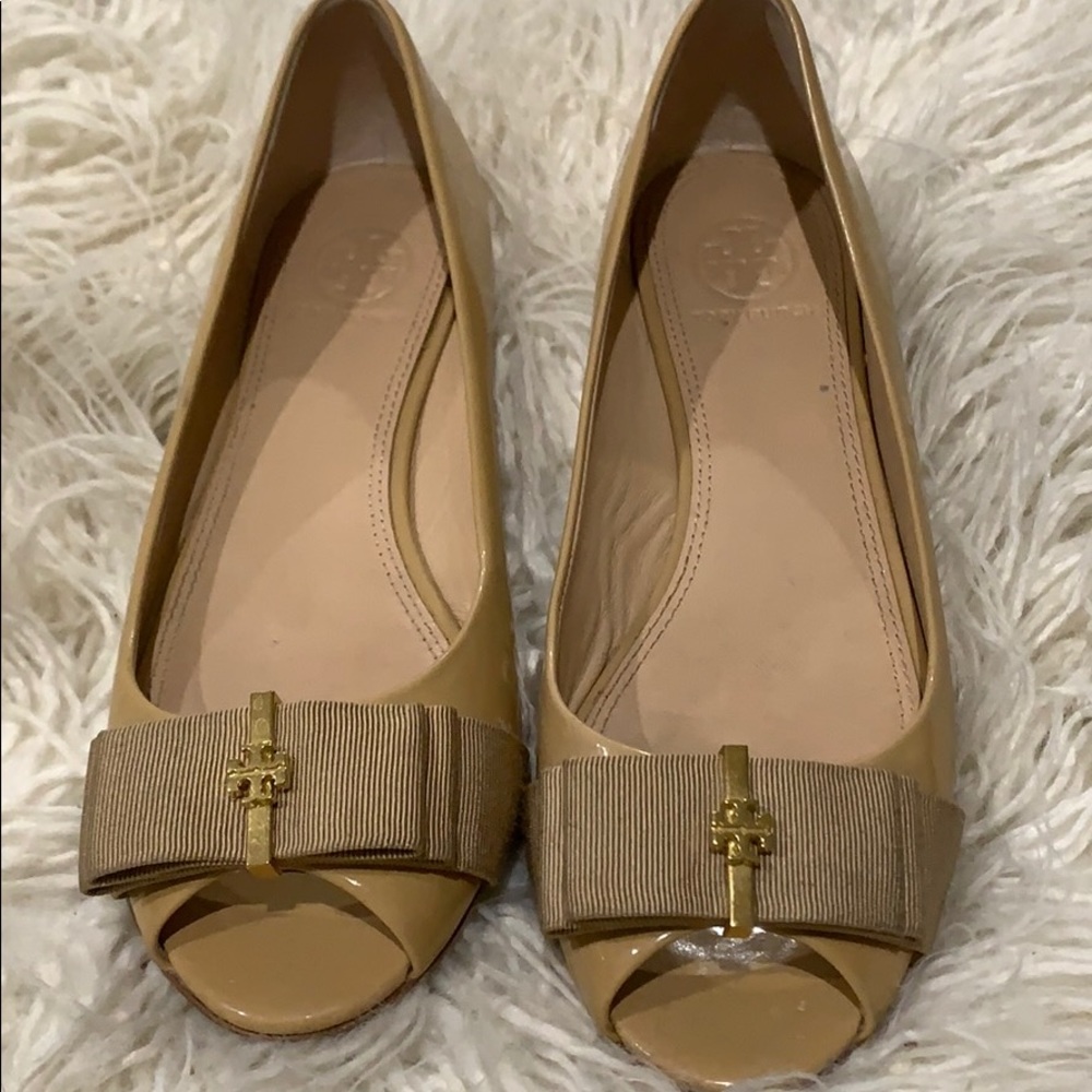 Shoes - Picture 3 of 6